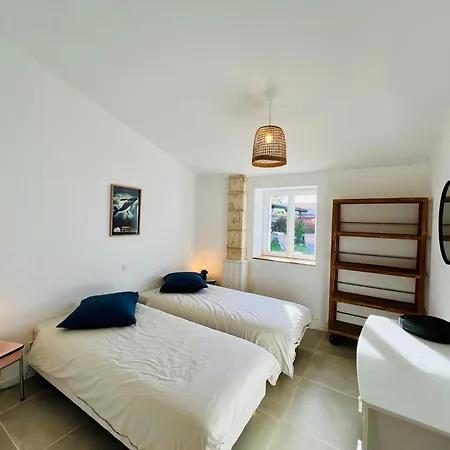 Gîte de caractère à moins de 10min des plages Saint-Michel-en-l'Herm Esterno foto